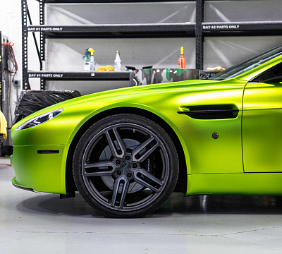 Фото дисков Vossen HF-1 на Aston Martin Vantage 3