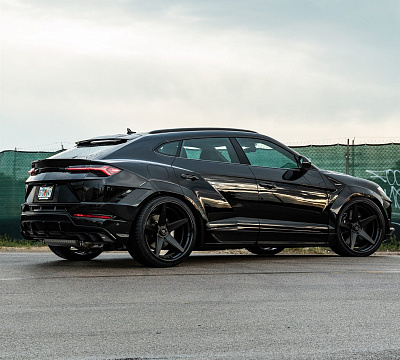 Фото дисков Anrky RS5.3 на Lamborghini Urus