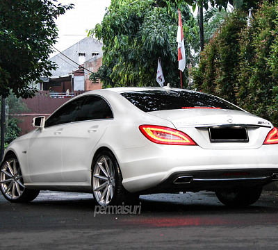 Фото дисков Vossen VFS-10 на Mercedes-Benz CLS (C218)