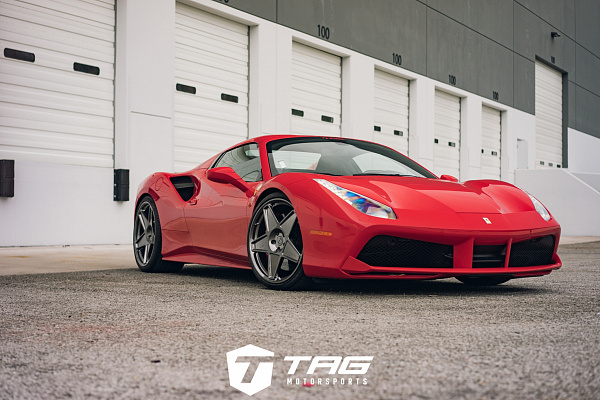 Фото дисков HRE 505M Глянцевый темный лак на Ferrari 488