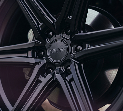 Фото дисков Vossen HF6-2 на Toyota 4Runner V