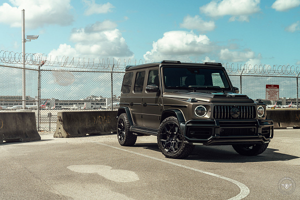 Фото дисков Vossen UV-4 Черный сатин на Mercedes-Benz G-Class III
