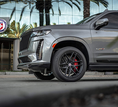 Фото дисков HRE P161SC на Cadillac Escalade V