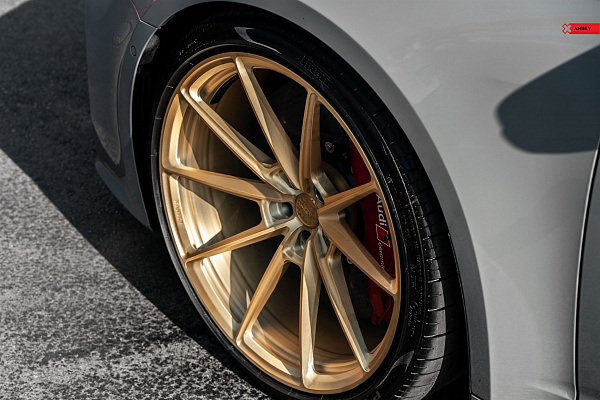 Фото дисков Anrky AN18 Сатиновое золото на Audi A/RS 6 (C8)