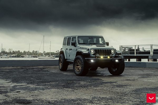 Фото дисков Vossen HFX-1 (5-Lug) Сатиновая бронза на Jeep Wrangler IV (JL)