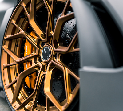 Фото дисков Brixton Forged PF10 на McLaren 720S
