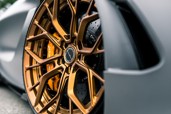 Фото дисков Brixton Forged PF10 Сатиновая медь на McLaren 720S