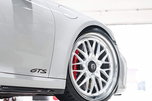 Фото дисков HRE 520 Глянцевый лак на Porsche 911 VIII