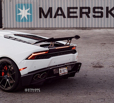 Фото дисков Strasse Wheels SM5R Deep Concave Monoblock на Lamborghini Huracan