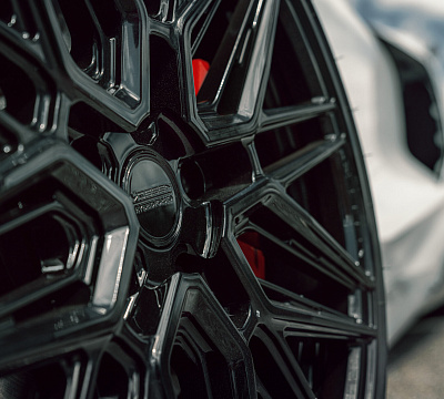 Фото дисков Vossen HF-7 на Chevrolet Corvette C8