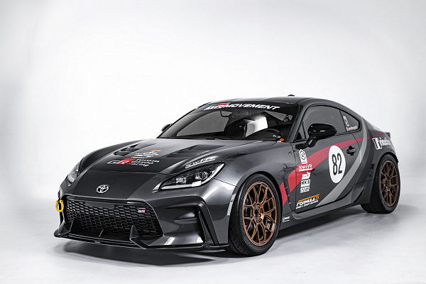 Фото дисков Motegi Racing MR147 CM7 Сатиновое темное золото на Toyota GR86