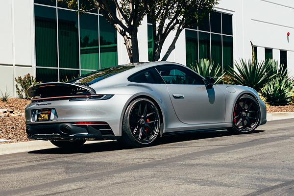 Фото дисков Brixton Forged FDE01 Черный сатин на Porsche 911 VIII