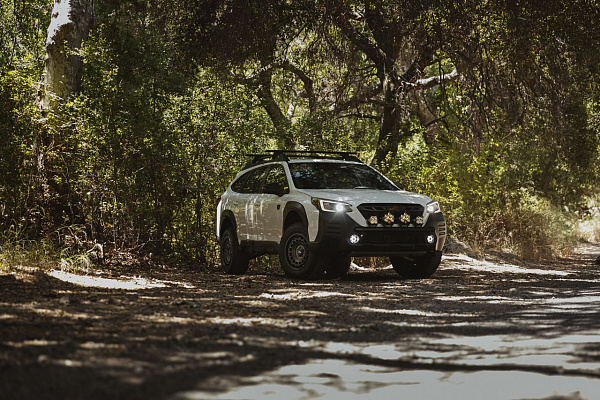 Фото дисков Black Rhino AWOL Черный сатин на Subaru Outback BT