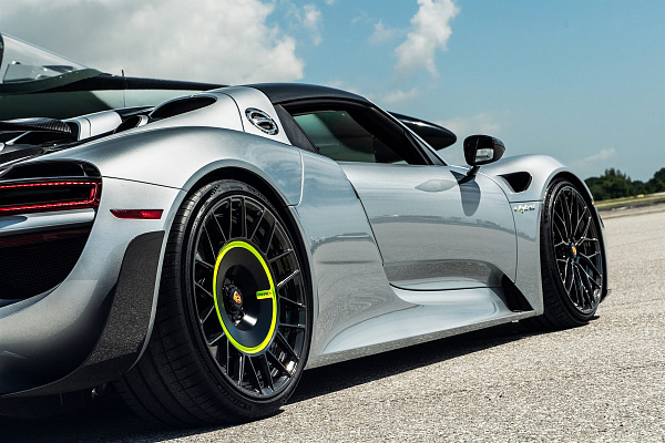 Фото дисков Anrky AN20 Aerosport Глянцевый темный лак на Porsche 918 Spyder