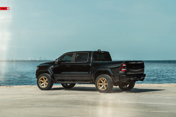 Фото дисков Anrky AN36-S Сатиновое золото на Ram 1500 V
