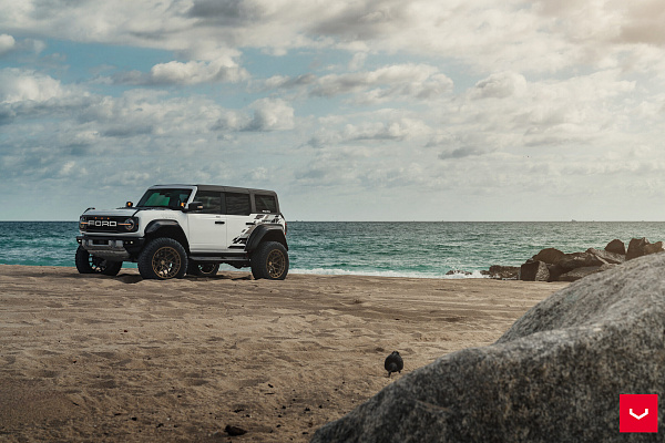 Фото дисков Vossen HFX-1 (6-Lug) Сатиновая бронза на Ford Bronco