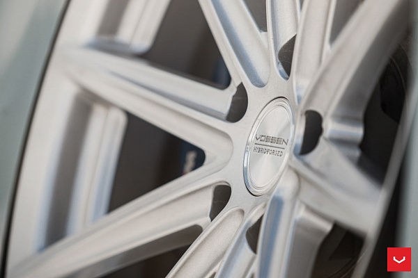 Фото дисков Vossen VFS-10 Серебро на BMW 3/M3 (F3x/F80)