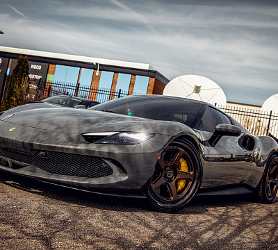 Фото дисков Brixton Forged TR05 на Ferrari 296