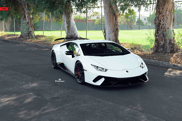 Фото дисков Anrky AN21 Черный сатин на Lamborghini Huracan