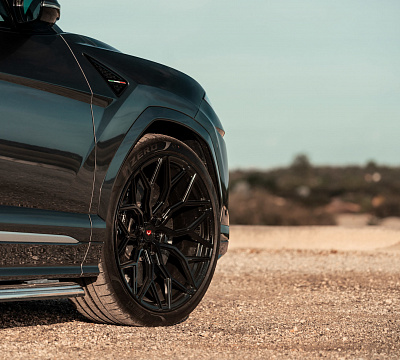 Фото дисков Vossen S17-01 на Lamborghini Urus