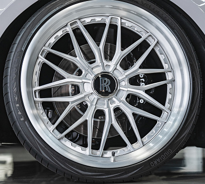 Фото дисков Anrky RS1 на Rolls-Royce Cullinan