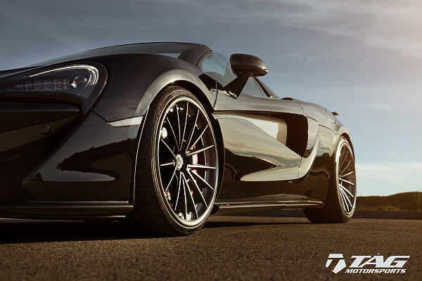 Фото дисков Anrky AN39 Черный сатин на McLaren 570S