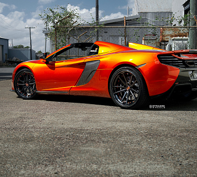 Фото дисков Strasse Wheels SV1 Deep Concave FS на McLaren 650S