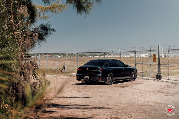 Фото дисков Vossen GEN-04 (3-piece) Черный глянец на BMW 7 (G70)
