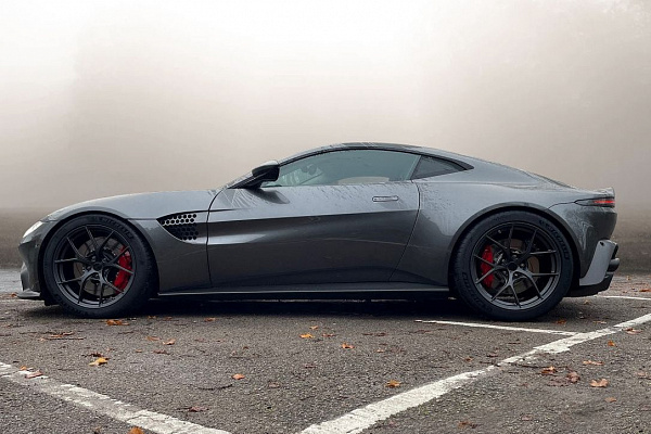 Aston Martin Vantage