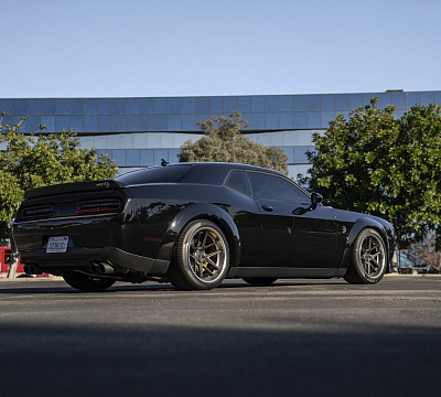 Фото дисков American Racing BISHOP на Dodge Challenger III