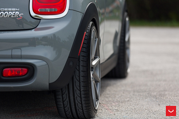 Фото дисков Vossen VFS-1 Сатиновый графит на MINI Cooper III