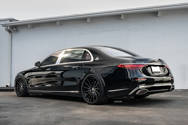 Фото дисков Strasse Wheels SV15T Deep Concave FS Другой цвет на Mercedes-Benz S-Class (W223)