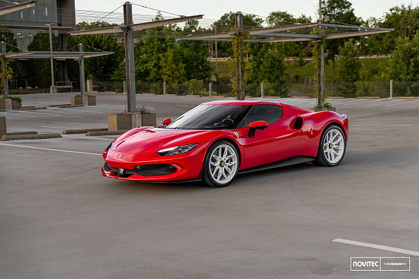 Фото дисков NOVITEC NF11 Белый глянец на Ferrari 296