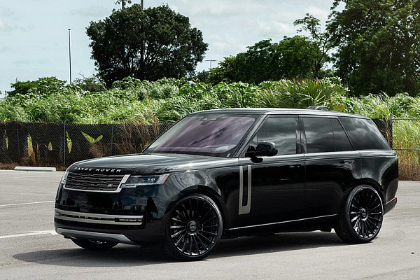 Фото дисков Anrky RF-182 Черный глянец на Range Rover V