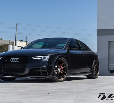 Фото дисков HRE P104 на Audi A/S/RS 5 (8T)