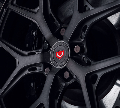 Фото дисков Vossen LC3-01 на Tesla Model S