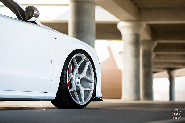 Фото дисков Vossen CG-205 Сатиновый лак на Audi A/S 8 (D4)