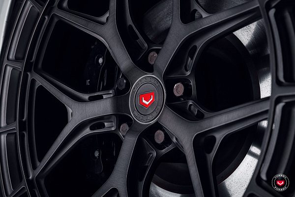 Фото дисков Vossen LC3-01 Сатиновый тонированный лак на Tesla Model S