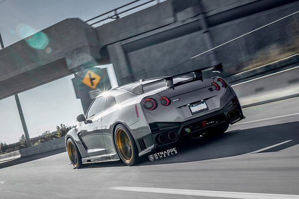 Фото дисков Strasse Wheels SM5R Deep Concave FS Другой цвет на Nissan GT-R
