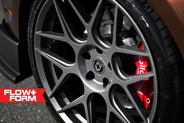Фото дисков HRE FF01 Глянцевый графит на Ford Mustang V