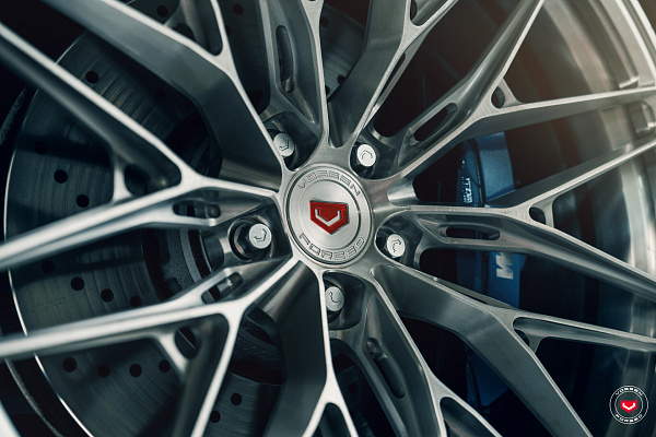 Фото дисков Vossen S21-02 Глянцевый лак на BMW 8/M8