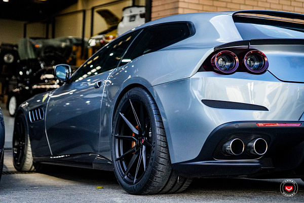 Фото дисков Vossen EVO-2 Черный сатин на Ferrari GTC4Lusso