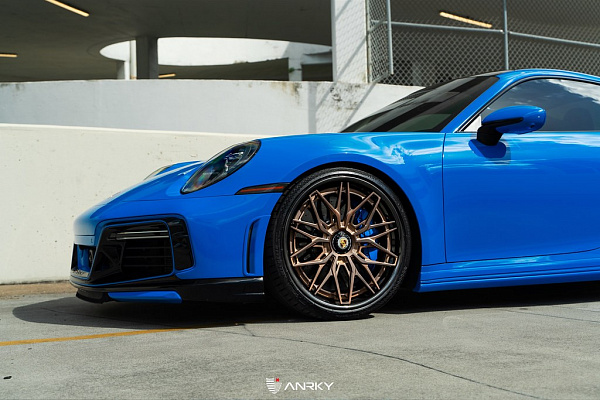 Фото дисков Anrky S3-X1 Сатиновая бронза на Porsche 911 VIII