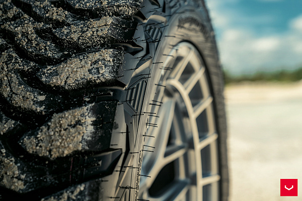 Фото дисков Vossen HFX-1 (6-Lug) Серебро на Ram 1500 V