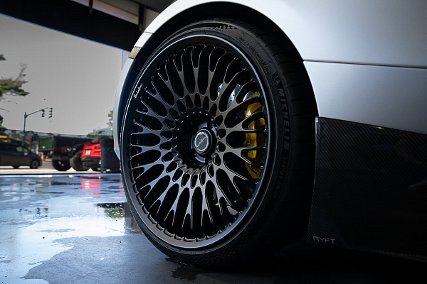Фото дисков Brixton Forged TR20 Черный сатин на McLaren 720S