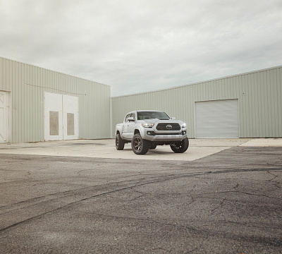 Фото дисков 4PLAY 4P63 на Toyota Tacoma III