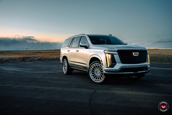 Фото дисков Vossen LCX-01 Глянцевый лак на Cadillac Escalade V