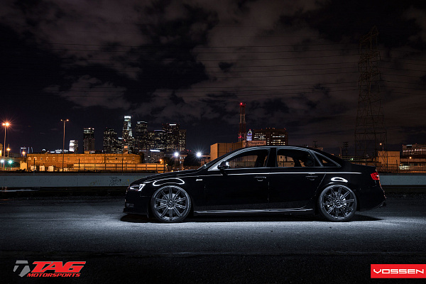 Фото дисков Vossen CV4 Глянцевый графит на Audi A/S/RS 4 (B8)