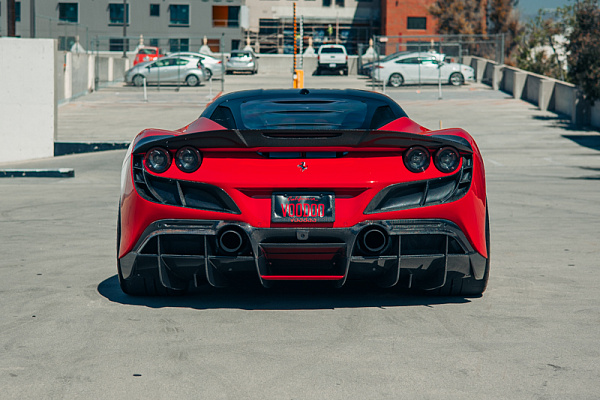 Фото дисков Brixton Forged R11-RS Глянцевое золото на Ferrari F8