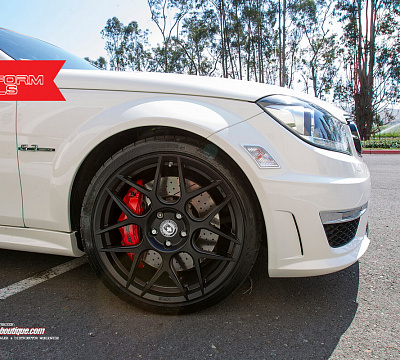 Фото дисков HRE FF01 на Mercedes-Benz C-Class (W204)